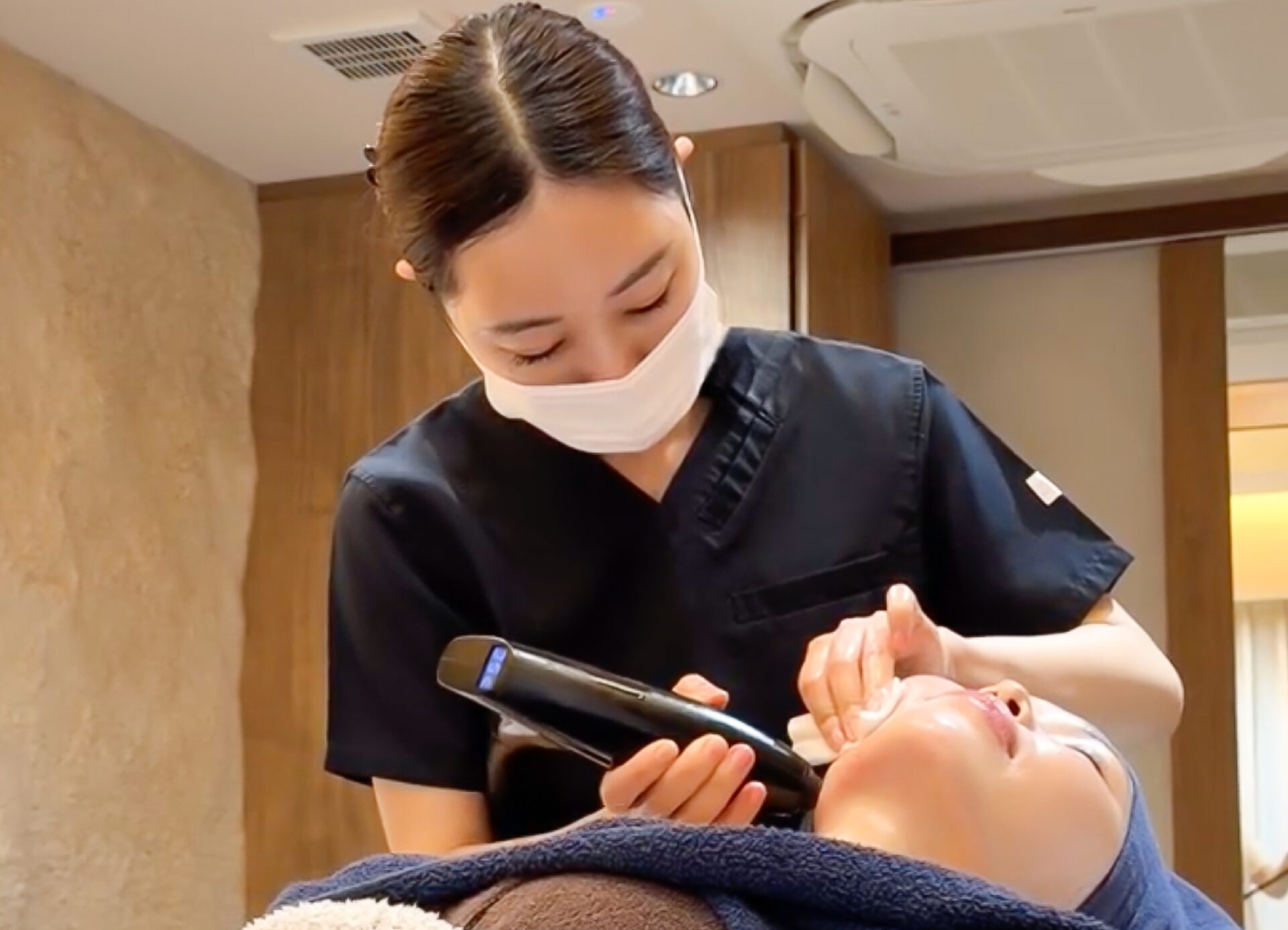 美容施術の痛みが不安な方へ｜LIANclinicがお痛みケアにこだわる理由